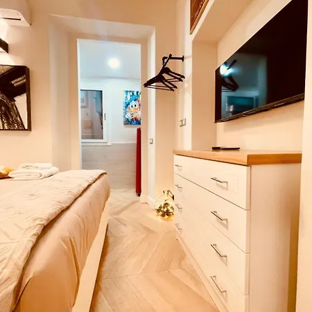 The Break - Campo Marzio アパート